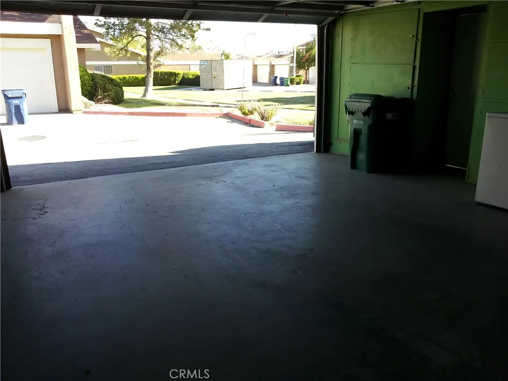 2851 Avenue J4, Lancaster, CA, 93536
