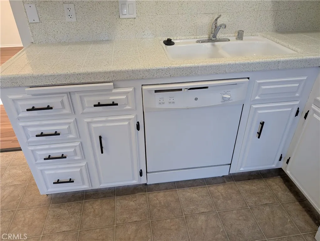 2851 Avenue J4, Lancaster, CA, 93536