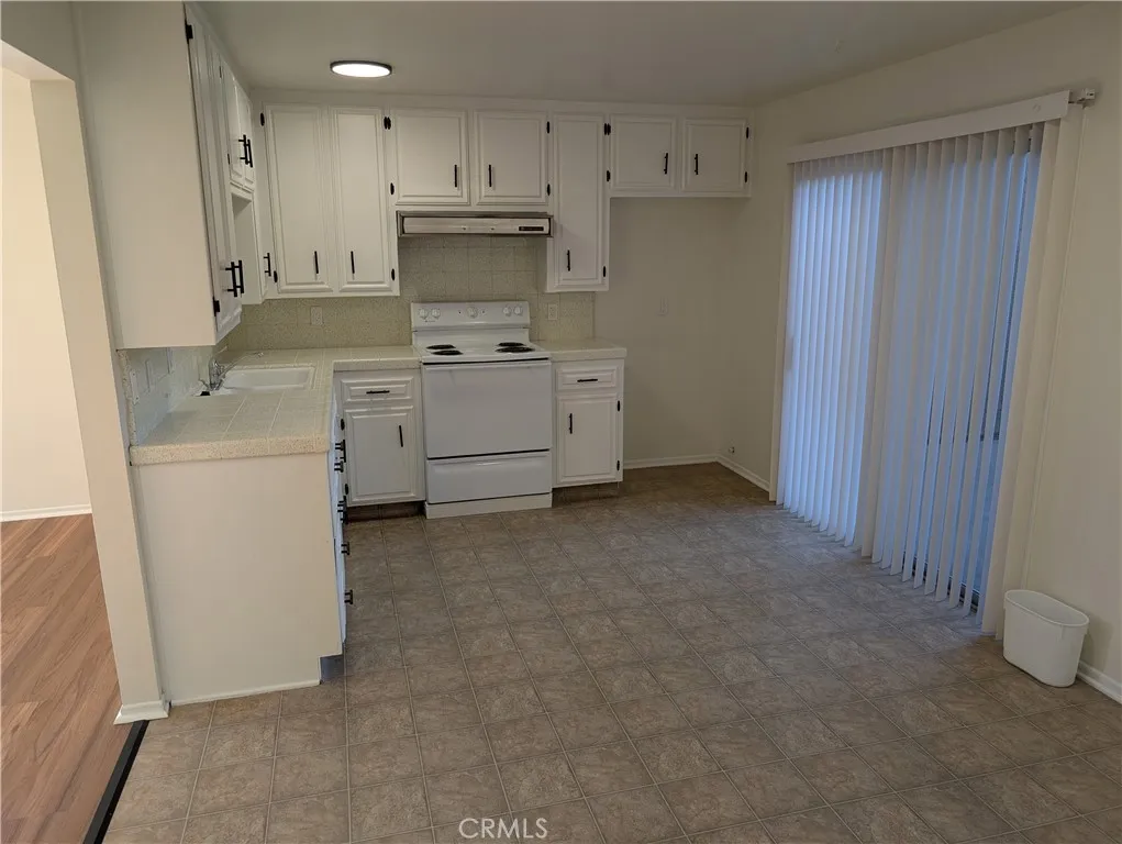 2851 Avenue J4, Lancaster, CA, 93536