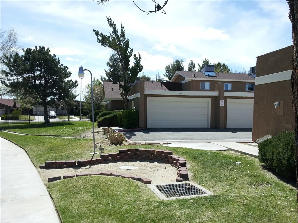 2851 Avenue J4, Lancaster, CA, 93536