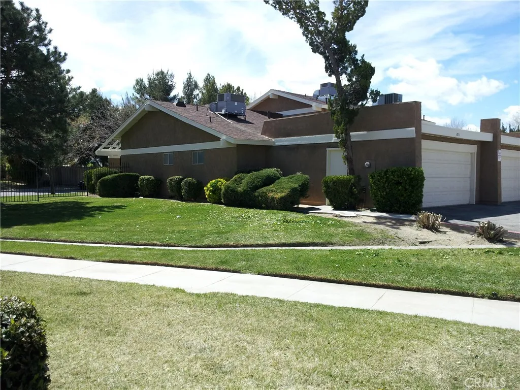 2851 Avenue J4, Lancaster, CA, 93536