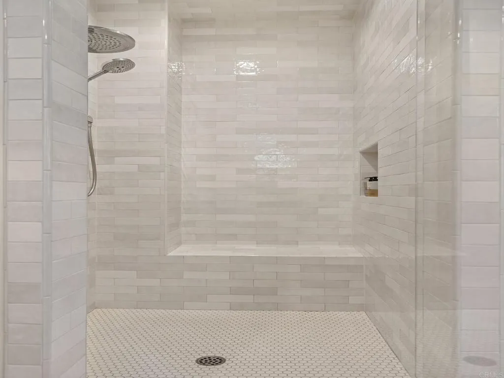 https://cdn.realtyfeed.com/cdn/127/306611860/415682342054cd509957f9deaef36e30.webp