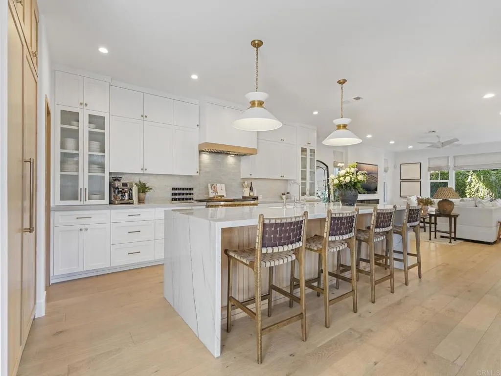 https://cdn.realtyfeed.com/cdn/127/306611860/f407fc8a2146a7e189fab20b1028be9d.webp