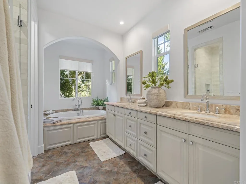 https://cdn.realtyfeed.com/cdn/127/306611860/f70b812a52186839d5497e9da2231006.webp