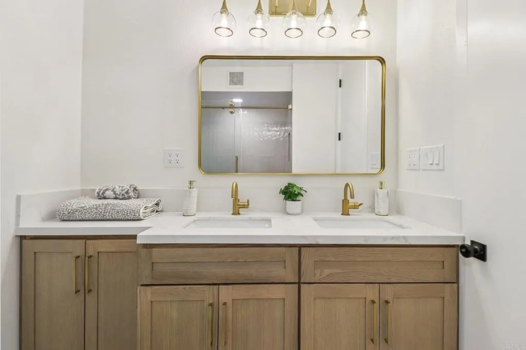 https://cdn.realtyfeed.com/cdn/127/306611872/a3d5b52c8416a9ff2a09bc9c584964c0.webp