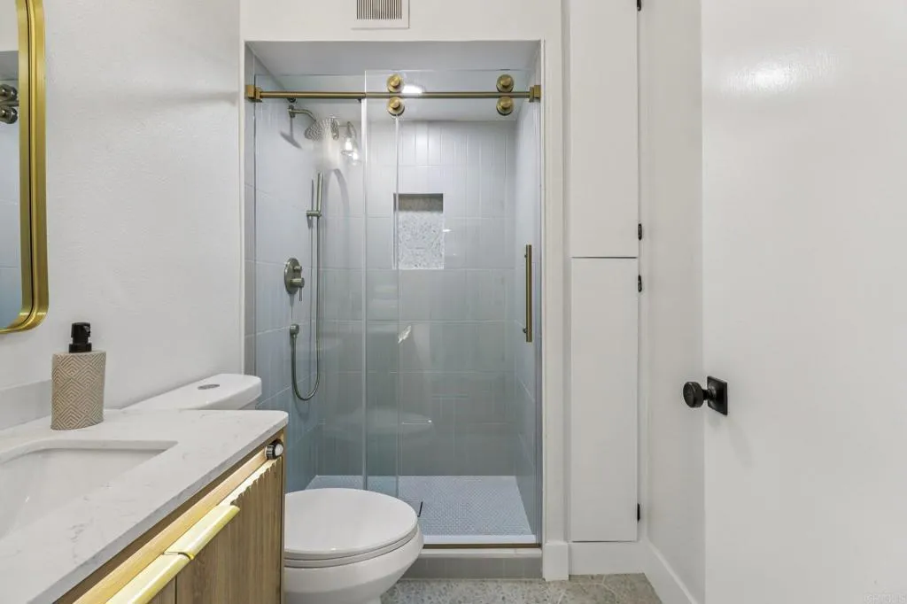 https://cdn.realtyfeed.com/cdn/127/306611872/d223a6c64be65c0177696cf89687495f.webp