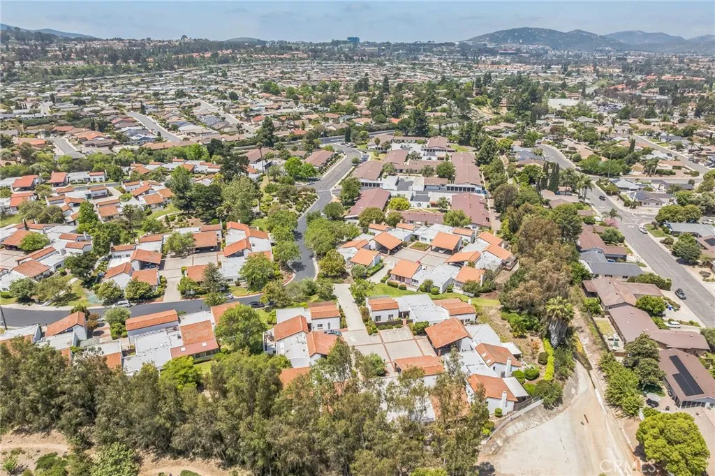 https://cdn.realtyfeed.com/cdn/127/306611903/a6ccb96b58610ce33070c0010bd21b4f.webp
