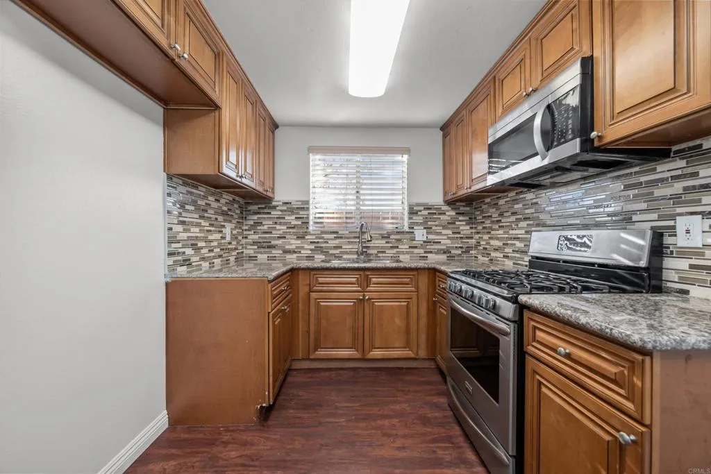 https://cdn.realtyfeed.com/cdn/127/306611973/963a4cae603b535962fd1acf93760f44.webp