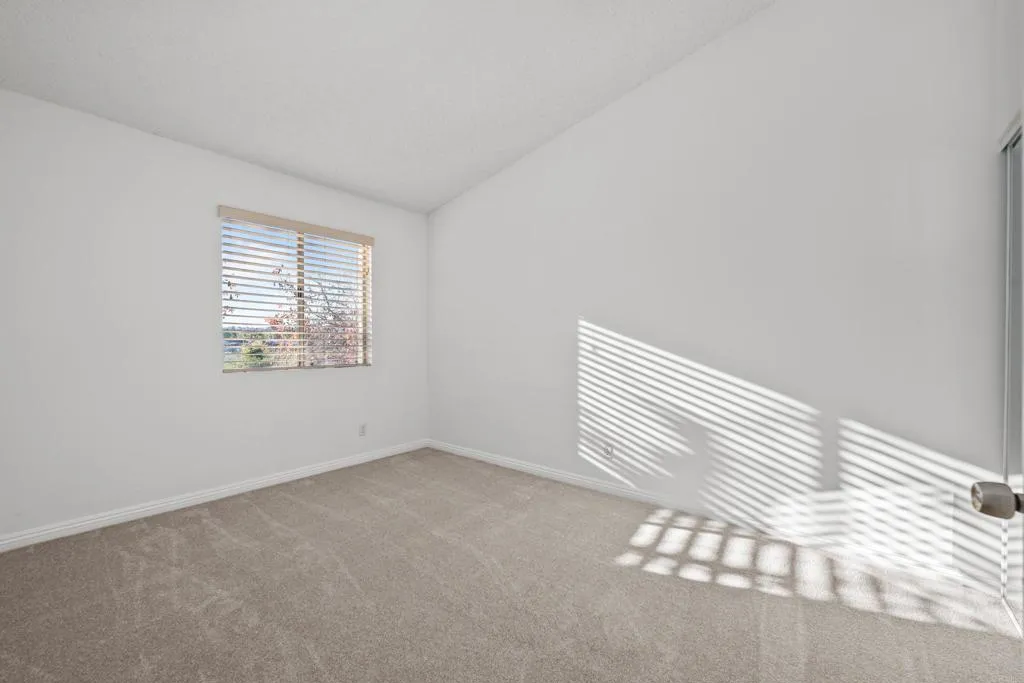 https://cdn.realtyfeed.com/cdn/127/306611973/c1e56344edc10de1a4efe4773665aad7.webp