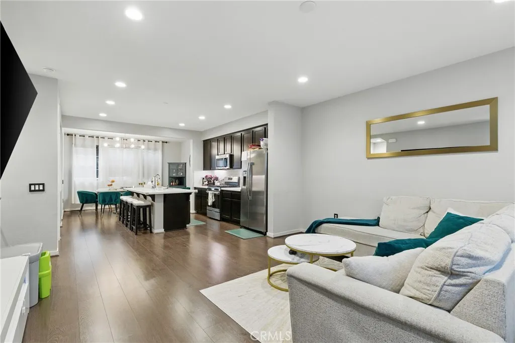 13238 Klein Court, Sylmar, CA 91342 - Photo 3 of 25, Sylmar, CA