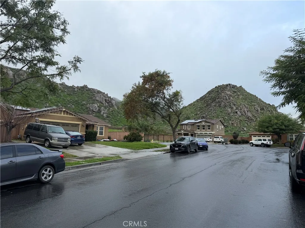 921 Yukon, San Jacinto, CA, 92582