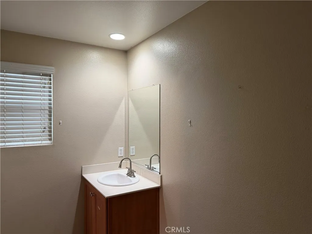 921 Yukon, San Jacinto, CA, 92582
