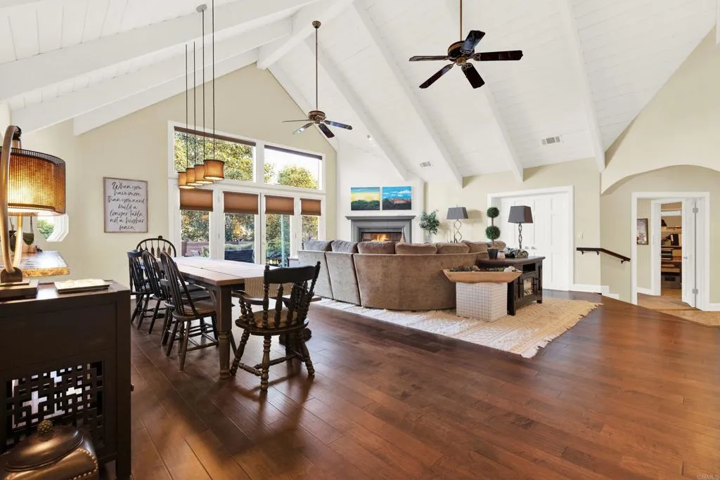 https://cdn.realtyfeed.com/cdn/127/306612250/0e4e64f88adef23803d450b4c041f829.webp