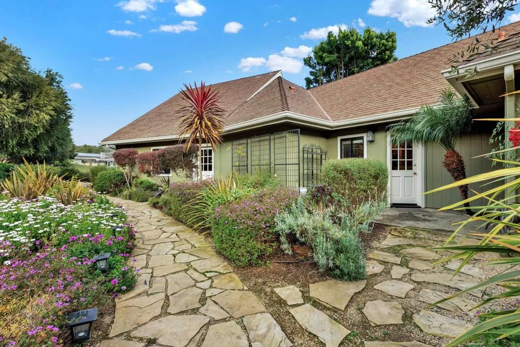 https://cdn.realtyfeed.com/cdn/127/306612250/462b5d951b0fe418ecc977c74c3517f9.webp