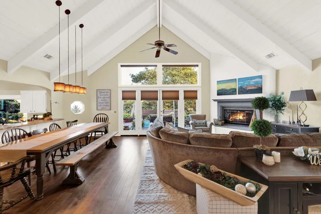 https://cdn.realtyfeed.com/cdn/127/306612250/5f2ac230b03c3c7c42c08f69b3ae7cce.webp