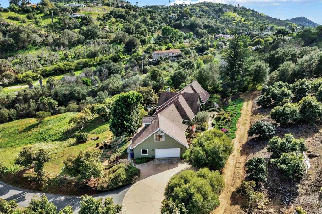 https://cdn.realtyfeed.com/cdn/127/306612250/b00fed3b1db33b683689166110649590.webp