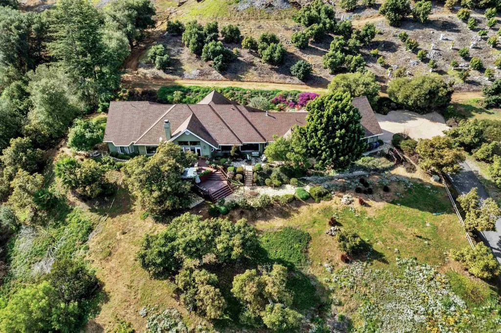 https://cdn.realtyfeed.com/cdn/127/306612250/e140c850bc210e948459035d9d71db81.webp