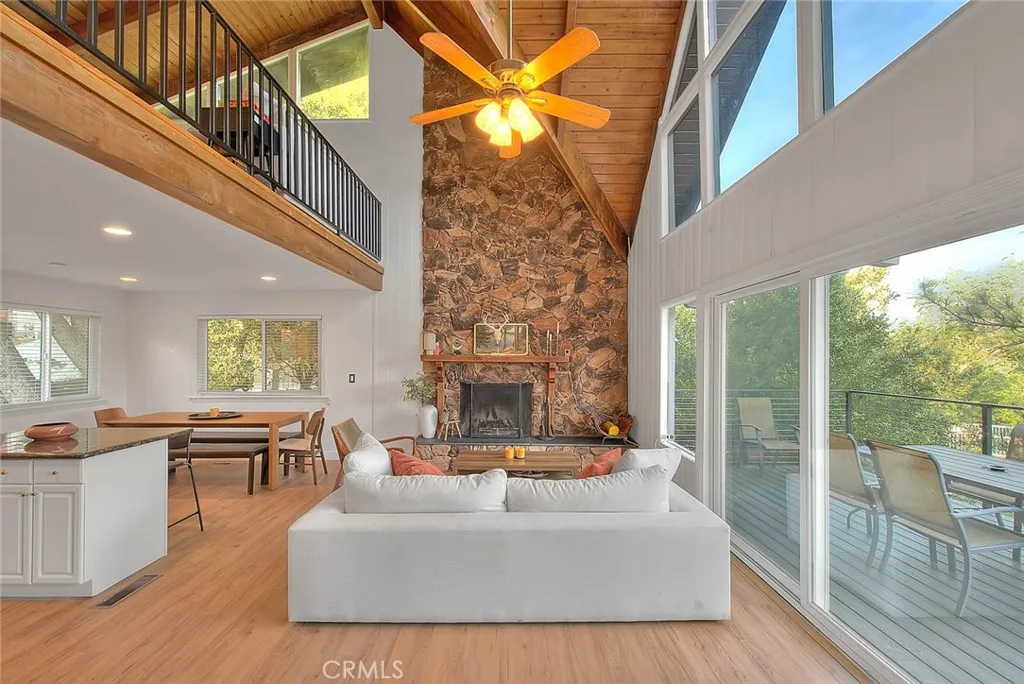 27723 Alpen, Lake Arrowhead, CA 92352