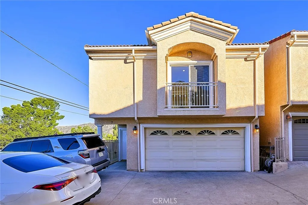 10357 Commerce Avenue Unit 7, Tujunga, CA 91042