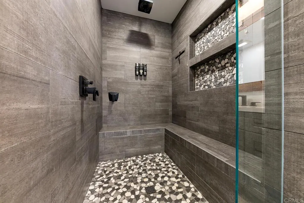 https://cdn.realtyfeed.com/cdn/127/306612269/e994419a99ee5320a470d55a84fb888d.webp