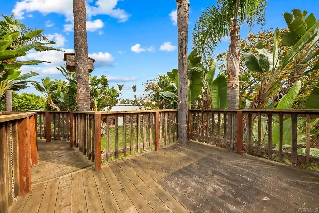 https://cdn.realtyfeed.com/cdn/127/306612269/ebea038298754000798f1295a73d0163.webp