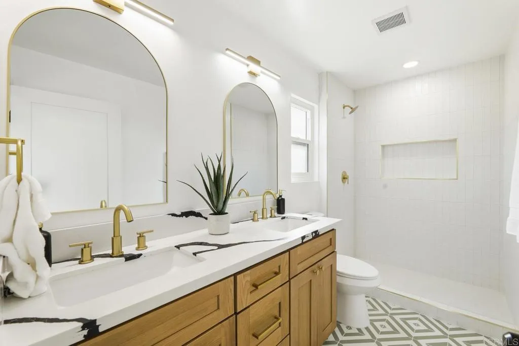 https://cdn.realtyfeed.com/cdn/127/306612328/3ca99719fb47b8fba824640f5b3c2355.webp
