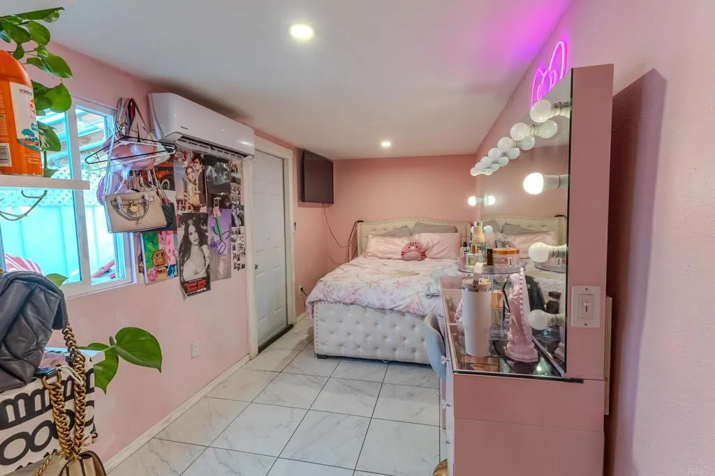 https://cdn.realtyfeed.com/cdn/127/306612458/8f58cec30856153cdf98a5a94ef7c983.webp