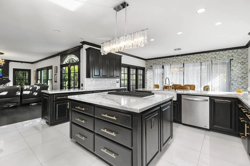 https://cdn.realtyfeed.com/cdn/127/306612472/0c0f2ac08e912ccf15aa4a6f51a7495b.webp