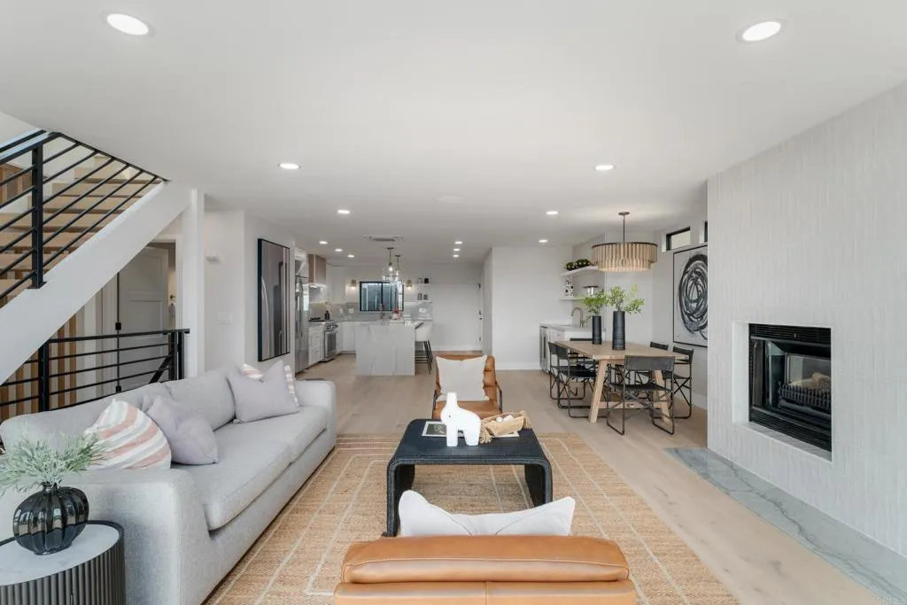 https://cdn.realtyfeed.com/cdn/127/306612492/106f8034fa6a9de8a72ed1189c16bd05.webp