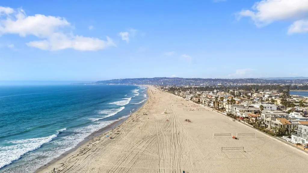 https://cdn.realtyfeed.com/cdn/127/306612492/353c8c446b81d9f9ec1fb7a7ee0ece86.webp