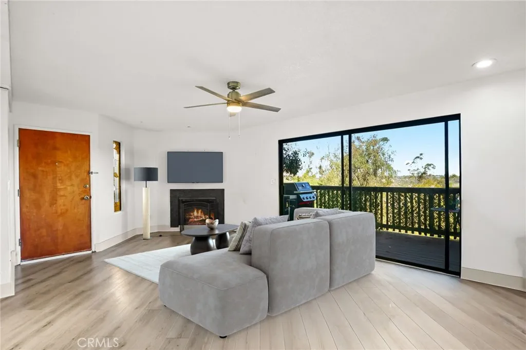 https://cdn.realtyfeed.com/cdn/127/306612495/26d07f7e780ad18e5f322b21af1cc999.webp