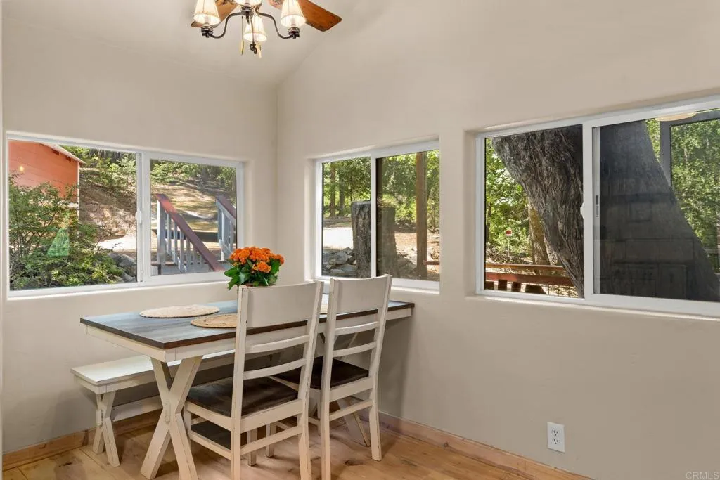 https://cdn.realtyfeed.com/cdn/127/306612500/55e6f2033ff06027ccb01ebc706211d6.webp