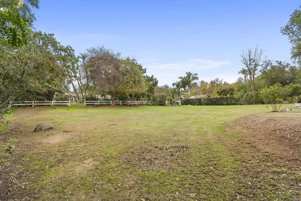 https://cdn.realtyfeed.com/cdn/127/306612509/5621af9f0525aa1b0d913edebaff6661.webp