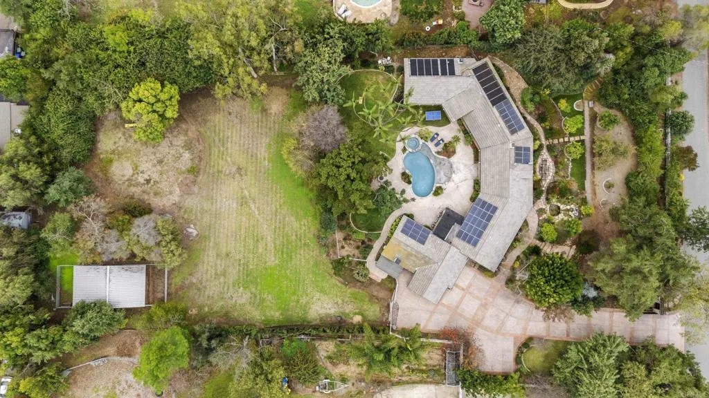 https://cdn.realtyfeed.com/cdn/127/306612509/84d3dbfb4144c06caf9a977804a77acd.webp