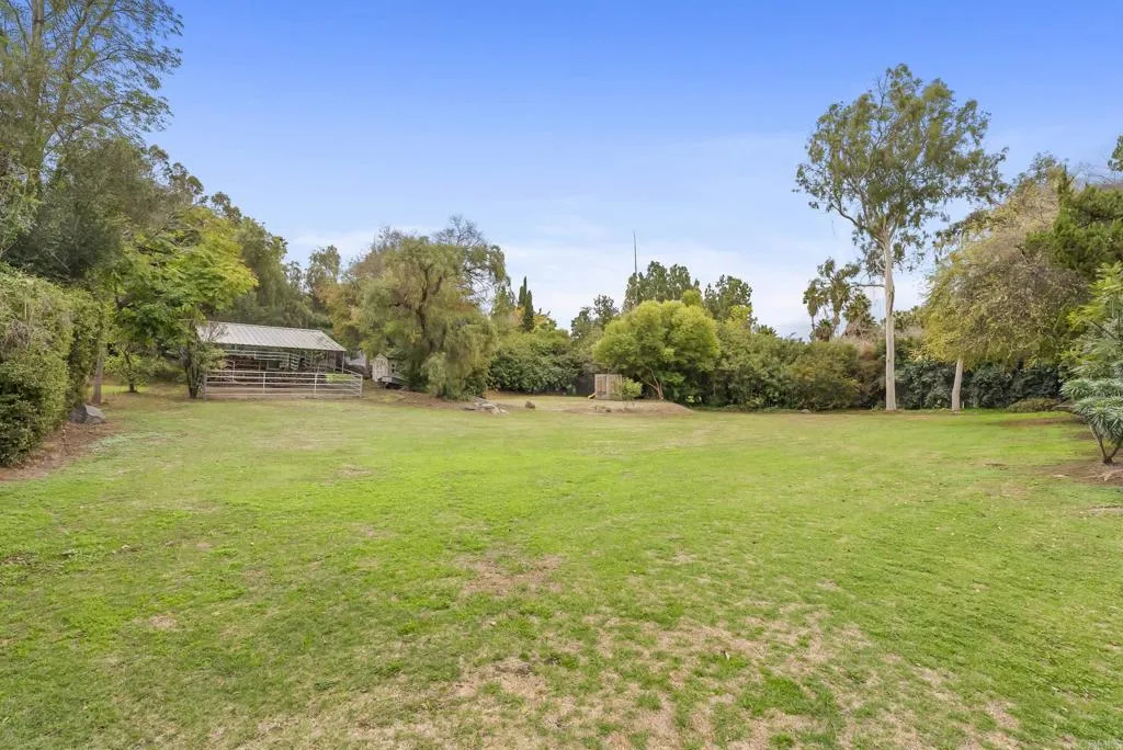https://cdn.realtyfeed.com/cdn/127/306612509/f00123024c7952c2d5d3bbb1dc62573c.webp