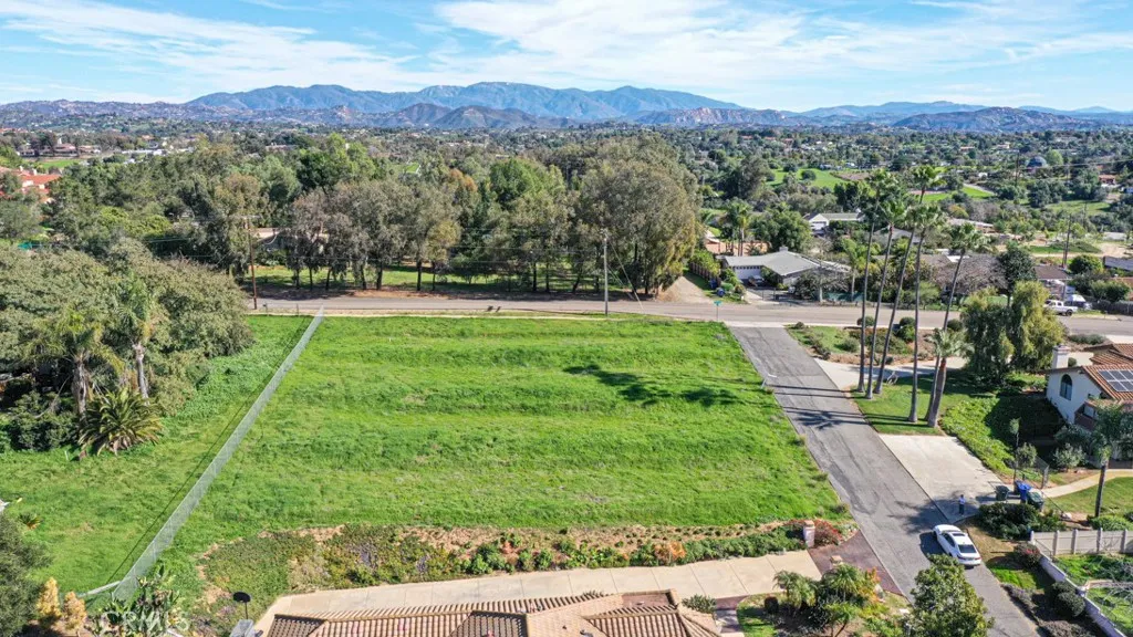 1086 Snow Creek, Fallbrook, CA 92028 - Photo 2 of 4, Fallbrook, CA