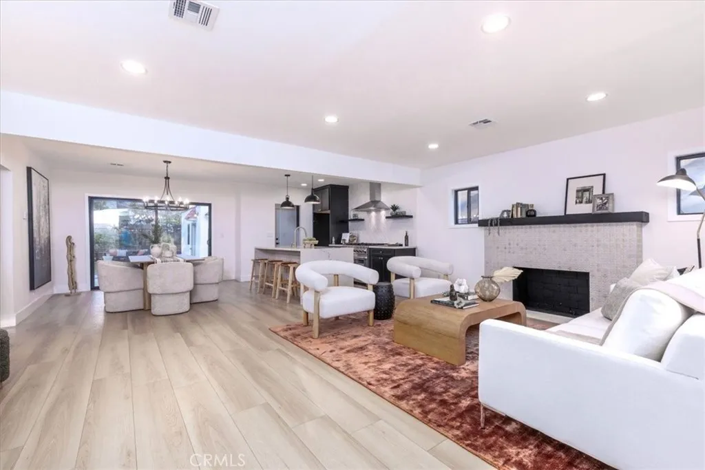 312 N Bronson Avenue, Los Angeles, CA 90004 - Photo 5 of 25, Los Angeles, CA