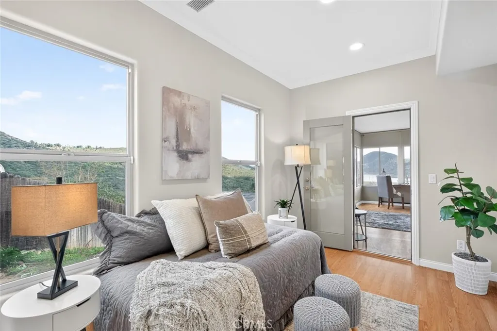 https://cdn.realtyfeed.com/cdn/127/306612699/14e8218134d5235ae74895c2d029a074.webp