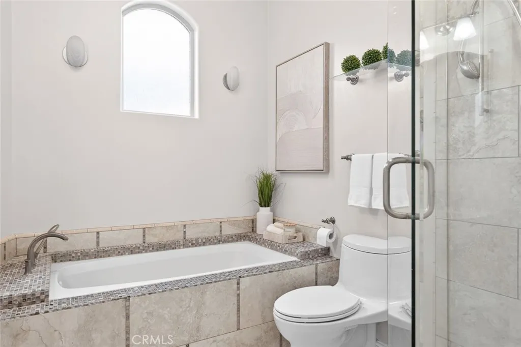 https://cdn.realtyfeed.com/cdn/127/306612699/653393ad288641785820b3bc8af332f3.webp