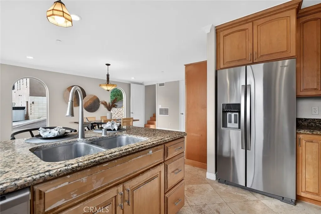 https://cdn.realtyfeed.com/cdn/127/306612699/c1309ca7449b48918f0af989fae1ead9.webp