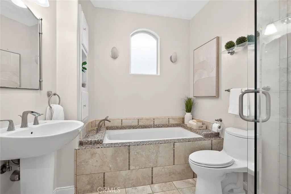 https://cdn.realtyfeed.com/cdn/127/306612699/cc3906dd3b4023a4eec340a73a078e84.webp
