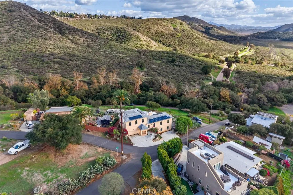 https://cdn.realtyfeed.com/cdn/127/306612699/e7bfa210a100c985a238c5efa2a2aa2f.webp