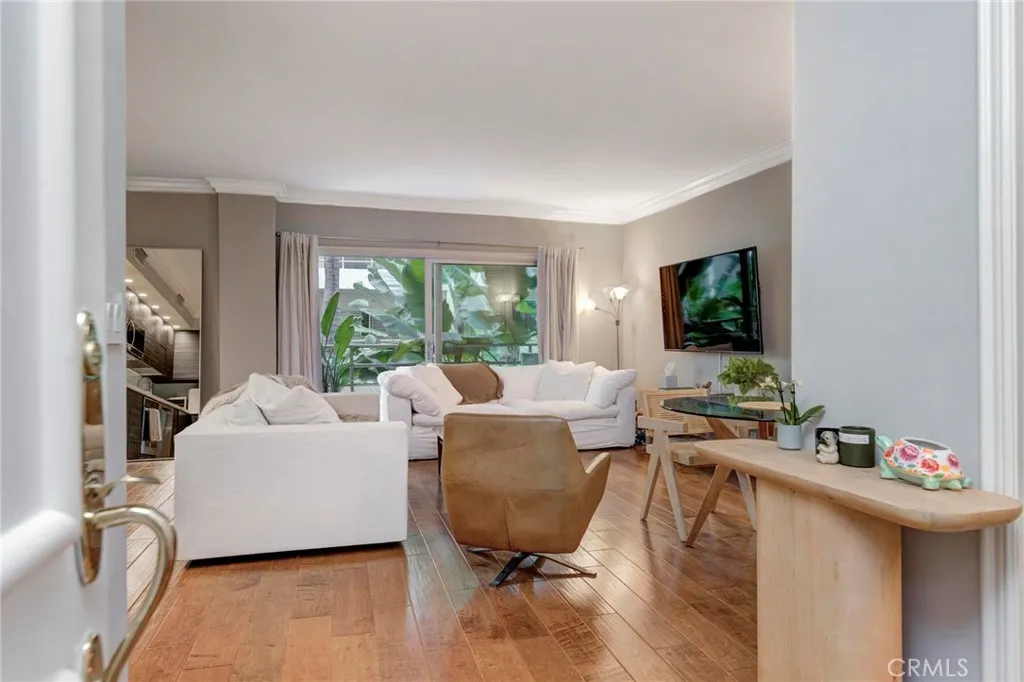 1131 Alta Loma Road Unit 221, West Hollywood, CA 90069 - Photo 2 of 33, West Hollywood, CA