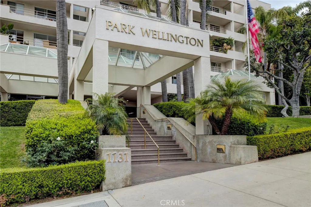 1131 Alta Loma Road Unit 221, West Hollywood, CA 90069