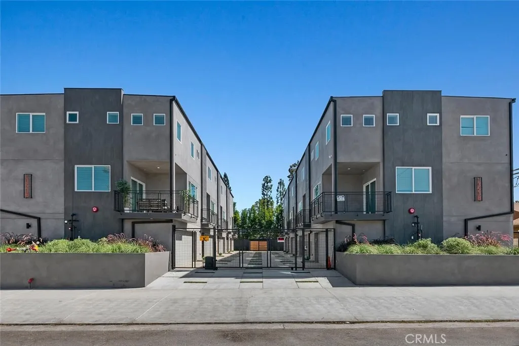 Valley Glen, CA 91405