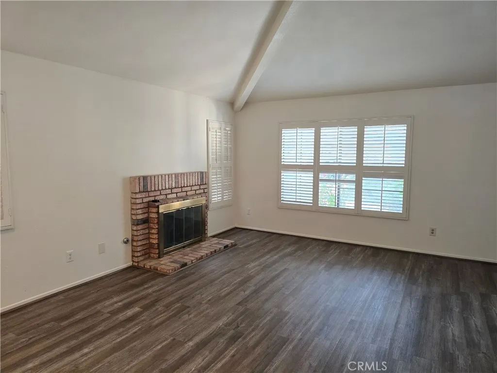 https://cdn.realtyfeed.com/cdn/127/306612864/449441e707eed9c6e7fdfc8c15104e27.webp