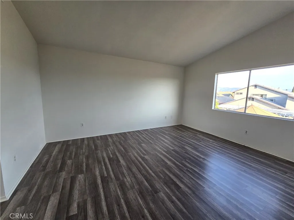 https://cdn.realtyfeed.com/cdn/127/306612864/75c3a40b5a00892a453e483b4ee2c3e7.webp