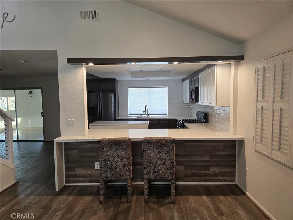 https://cdn.realtyfeed.com/cdn/127/306612864/8ad7d65c16392247fb1ecdba56cb11f5.webp