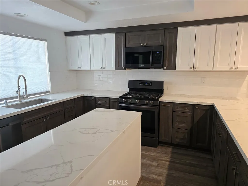 https://cdn.realtyfeed.com/cdn/127/306612864/8dc5cd647ea84daf2757380d3ab2a6a4.webp