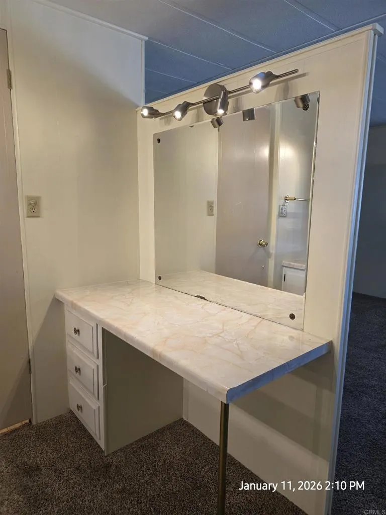 https://cdn.realtyfeed.com/cdn/127/306612894/18d12c5611f14cdaafd6244e1bb0565c.webp